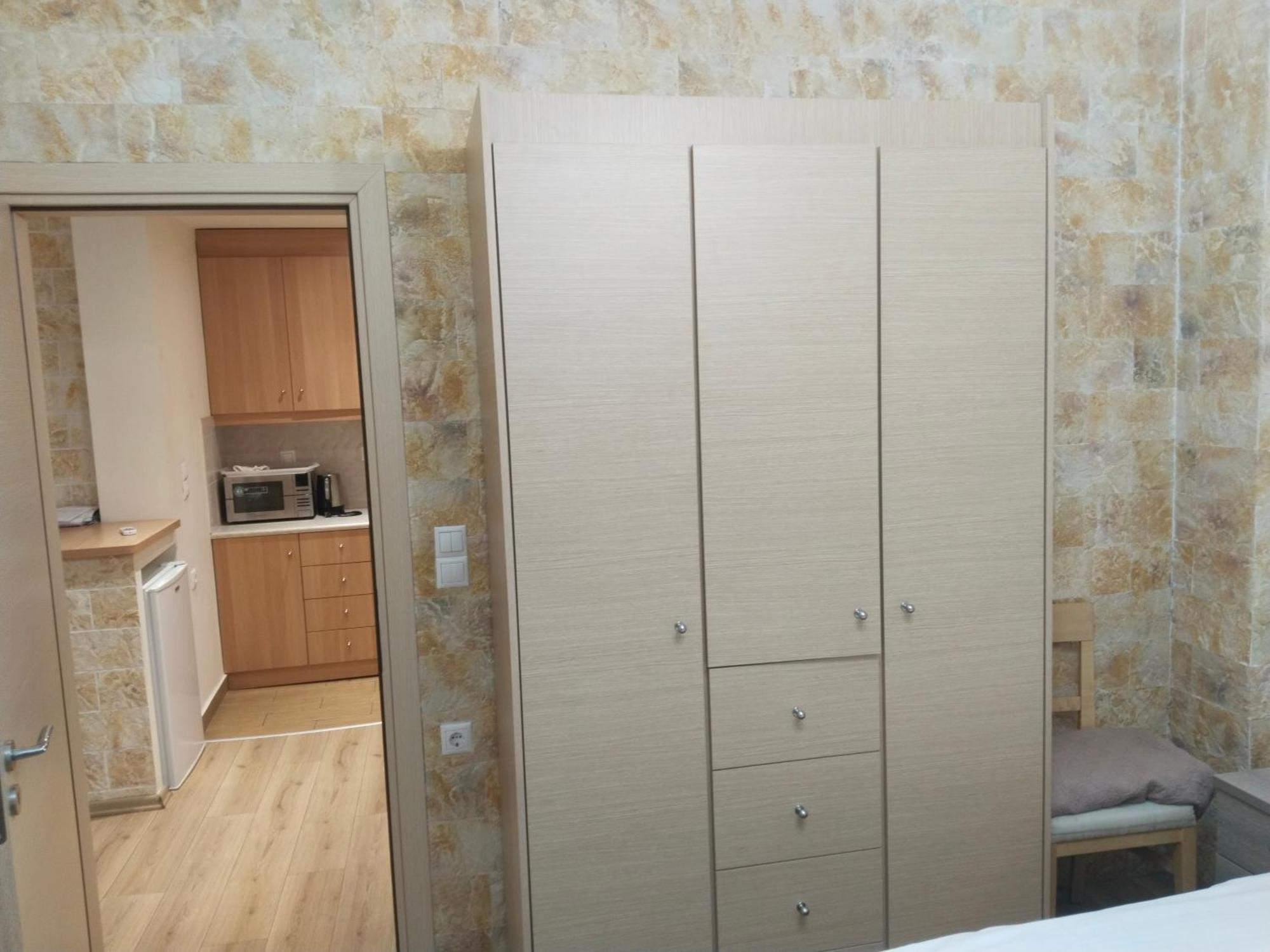 Luxury Near The Acropolis 10-min Walk To History!