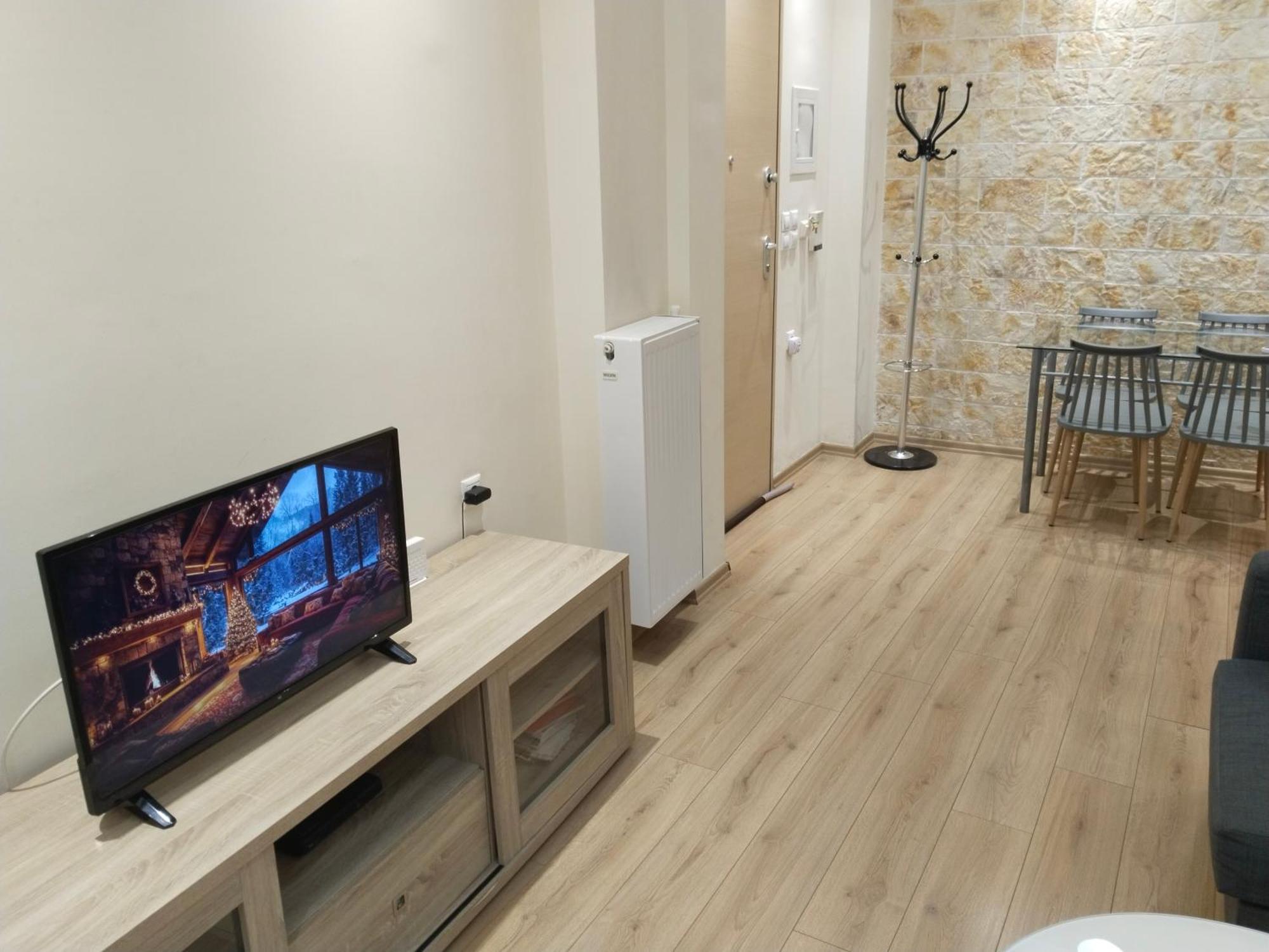 Apartment Luxury Near The Acropolis 10-min Walk To History!